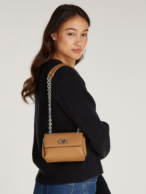 Calvin Klein Re-Lock Skuldertaske 16.5 cm Calvin Klein Re-Lock Skuldertaske 16.5 cm