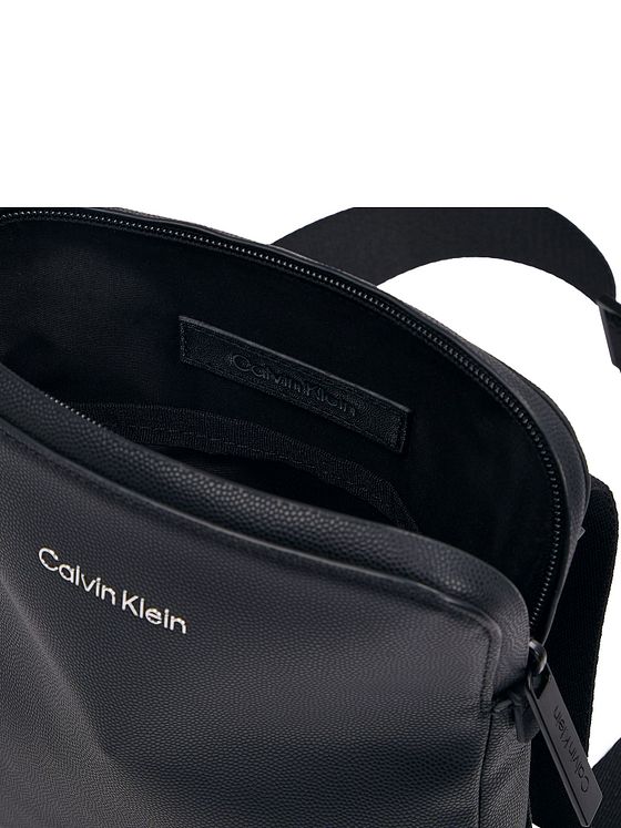 Calvin Klein CK Must Mini Bag skuldertaske 18 cm Calvin Klein CK Must Mini Bag skuldertaske 18 cm