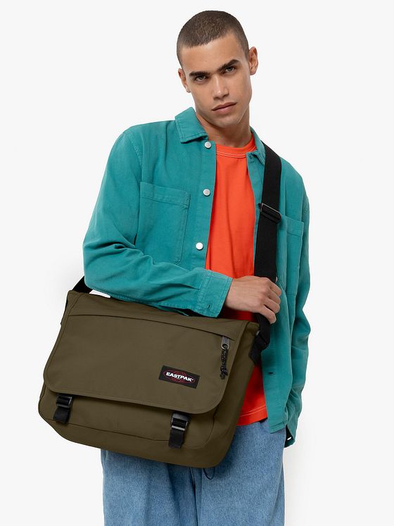 Eastpak Delegate + Sanansaattaja 38.5 cm Kannettavan tietokoneen lokero
