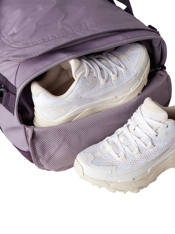 The North Face Base Camp Voyager 42L -matkalaukku 58 cm