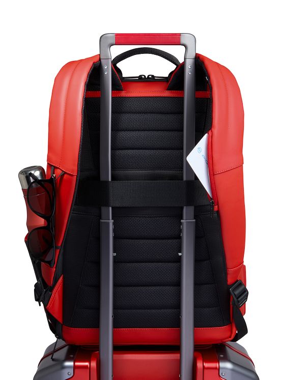 Piquadro Piquadro x Ducati Batoh RFID ochrana 44 cm Kapsa na notebook