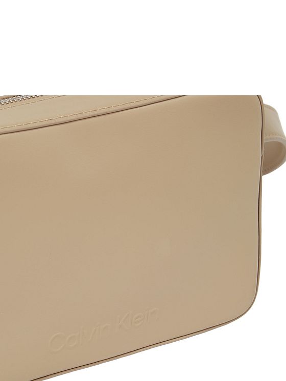 Calvin Klein Embossed Skuldertaske 22.5 cm