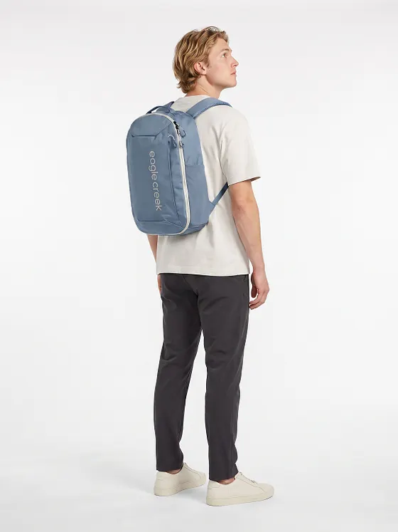 Eagle Creek Tour Lite 28 L -matkareppu, 50 cm:n kannettavan tietokoneen lokero