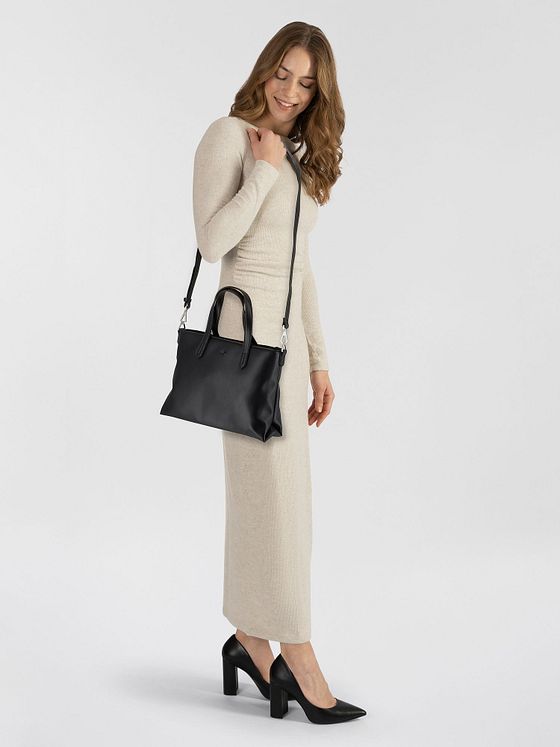 Tom Tailor Poppy Håndtaske 30 cm Tom Tailor Poppy Håndtaske 30 cm