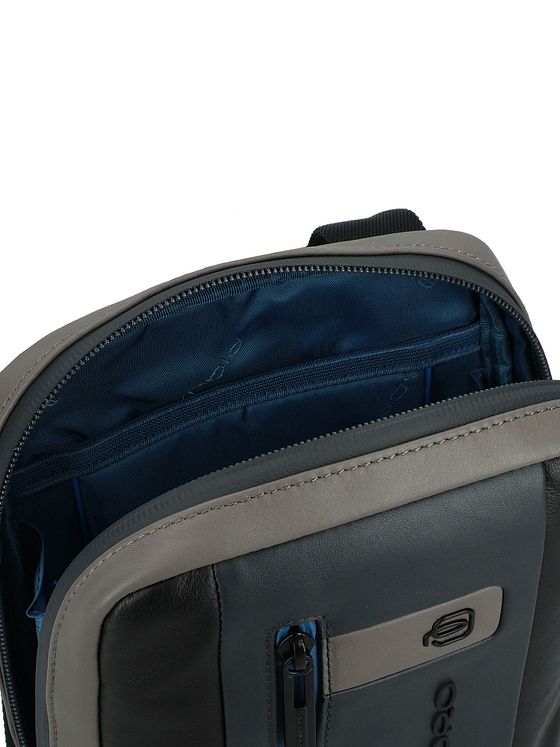 Piquadro Urban skuldertaske i læder 17 cm