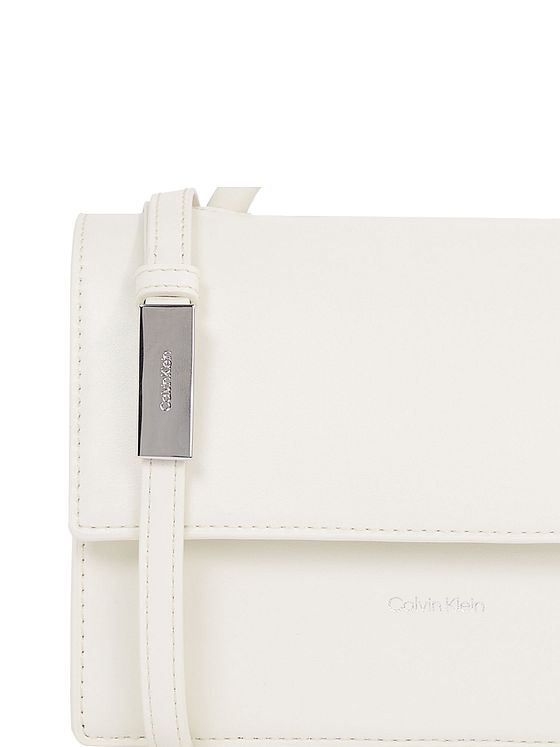 Calvin Klein CK Essential Håndtaske 20 cm Calvin Klein CK Essential Håndtaske 20 cm