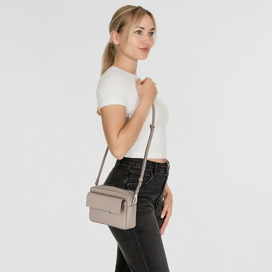 Calvin Klein CK Linear Skuldertaske 20.5 cm