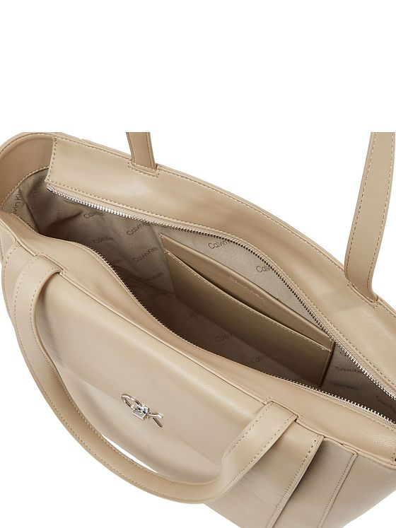 Calvin Klein Re-Lock Skuldertaske 44 cm Calvin Klein Re-Lock Skuldertaske 44 cm