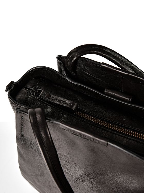 aunts & uncles Grandma´s Luxury Club Skuldertaske Læder 33 cm aunts & uncles Grandma´s Luxury Club Skuldertaske Læder 33 cm