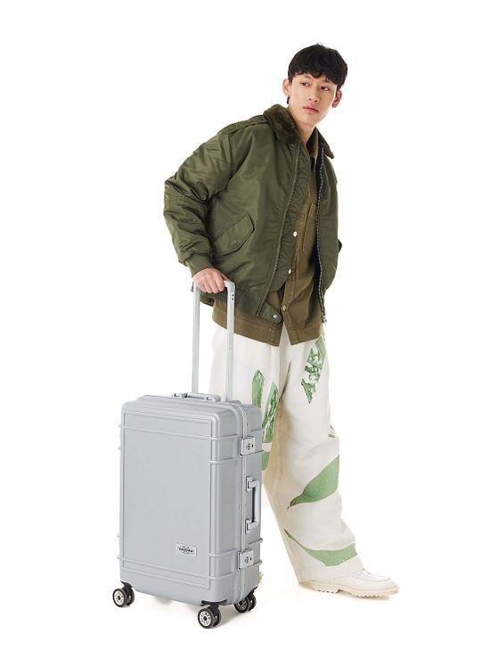 Eastpak Resist'r Case 4-hjulet Trolley M 69 cm Eastpak Resist'r Case 4-hjulet Trolley M 69 cm