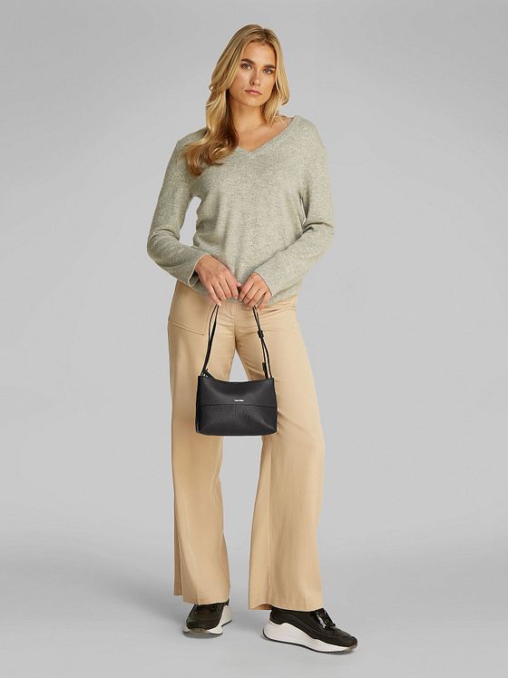 Calvin Klein CK Mixmedia Taška přes rameno 23 cm