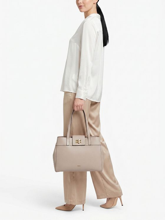 Furla Amelia Skuldertaske L Læder 37 cm Furla Amelia Skuldertaske L Læder 37 cm