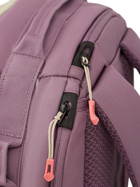 Eagle Creek Tour Lite 28 L -matkareppu, 50 cm:n kannettavan tietokoneen lokero Eagle Creek Tour Lite 28 L -matkareppu, 50 cm:n kannettavan tietokoneen lokero