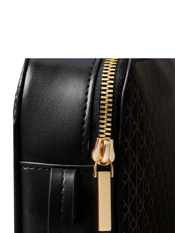 Calvin Klein Aop Skuldertaske 21.5 cm