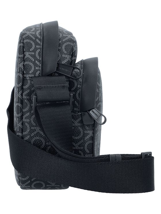 Calvin Klein CK Must Skuldertaske 16.5 cm Calvin Klein CK Must Skuldertaske 16.5 cm