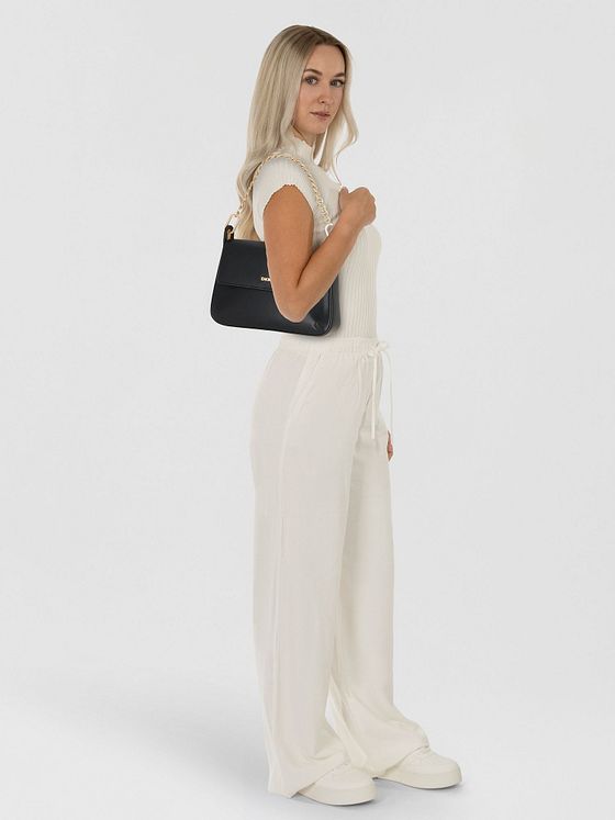 DKNY Belen Olkalaukku Nahka 26 cm DKNY Belen Olkalaukku Nahka 26 cm
