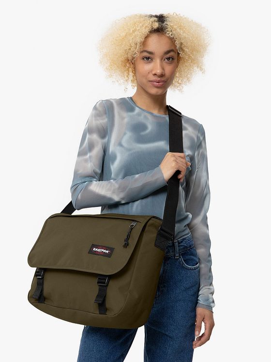 Eastpak Delegate + Sanansaattaja 38.5 cm Kannettavan tietokoneen lokero