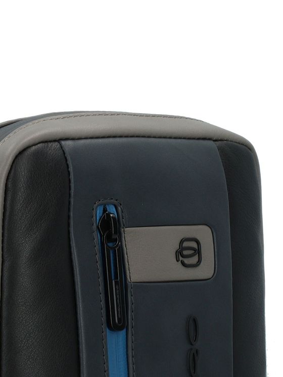 Piquadro Urban skuldertaske i læder 17 cm