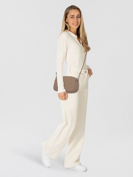 Lacoste Core Essentials Daily City Skuldertaske 21 cm