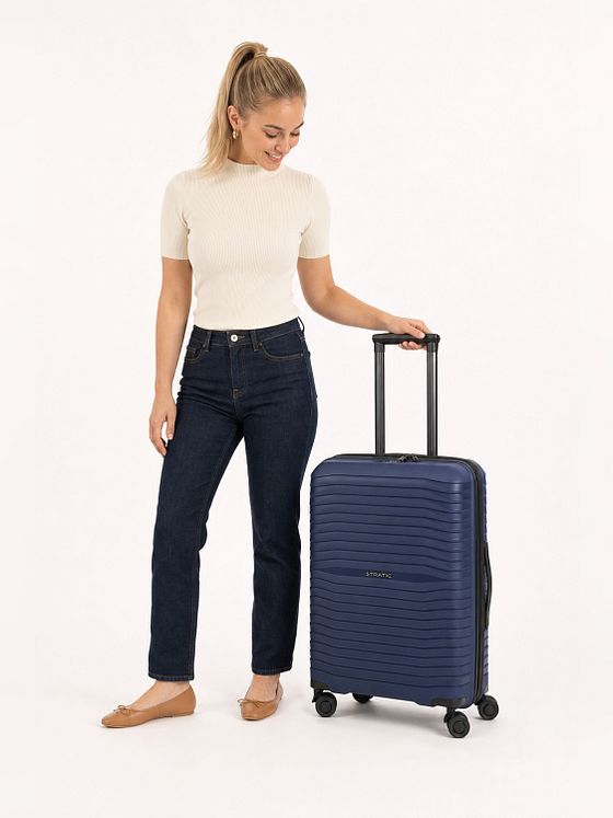 Stratic Shine 4 ruedas Trolley 66 cm Con asa expansible Stratic Shine 4 ruedas Trolley 66 cm Con asa expansible