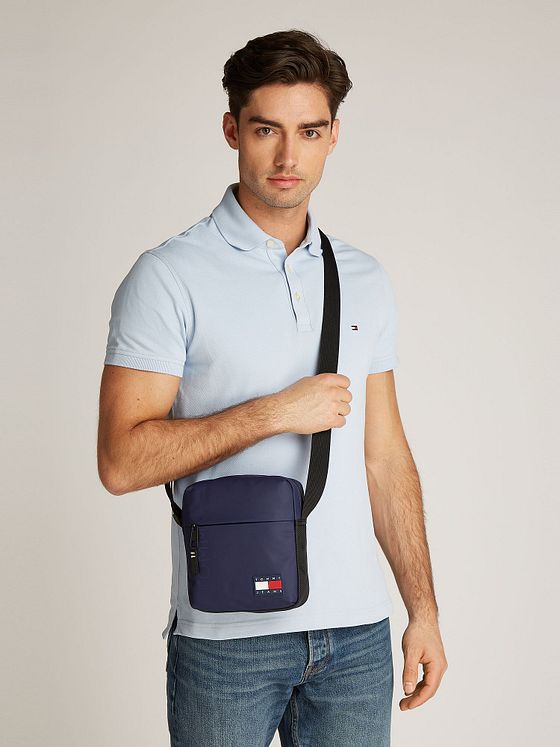 Tommy Hilfiger Jeans TJM Daily Mini Bag skuldertaske 18 cm Tommy Hilfiger Jeans TJM Daily Mini Bag skuldertaske 18 cm