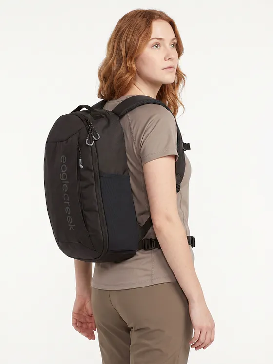 Eagle Creek Tour Lite 28 L -matkareppu, 50 cm:n kannettavan tietokoneen lokero
