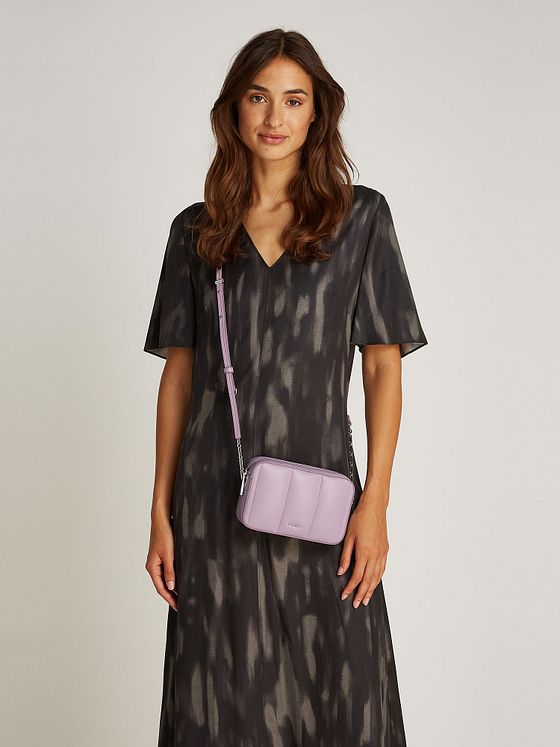 Calvin Klein Line Quilt Skuldertaske 19.5 cm Calvin Klein Line Quilt Skuldertaske 19.5 cm