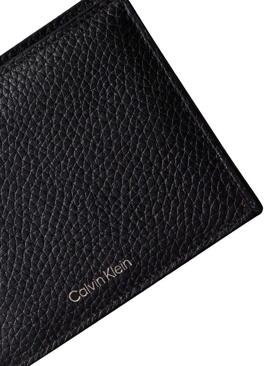 Calvin Klein Embossed Pung Læder 12 cm