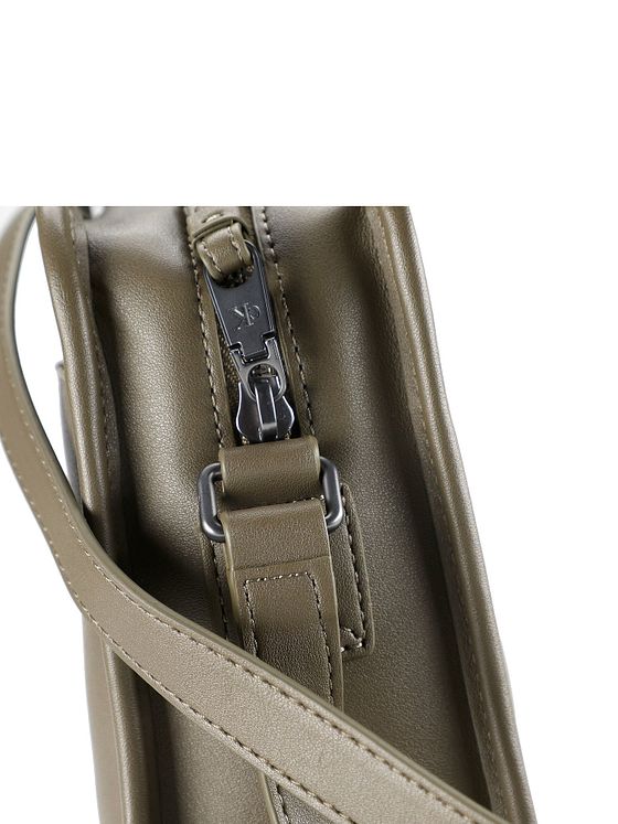 Calvin Klein Sculpted Skuldertaske 17 cm