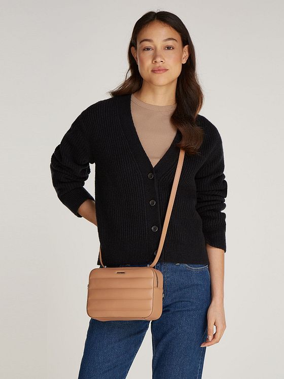 Calvin Klein Line Quilt Skuldertaske 22 cm