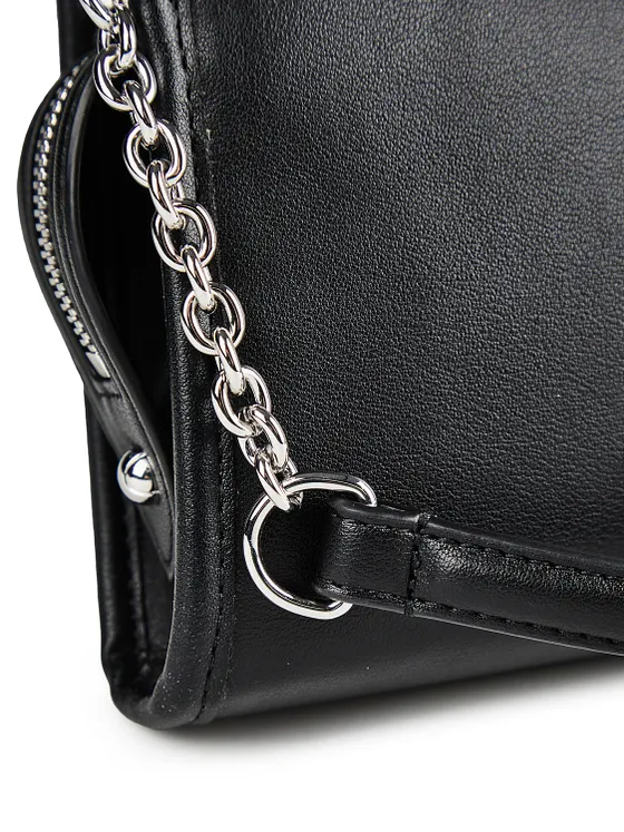 Lacoste Celys Crossbody-laukku 20 cm Lacoste Celys Crossbody-laukku 20 cm