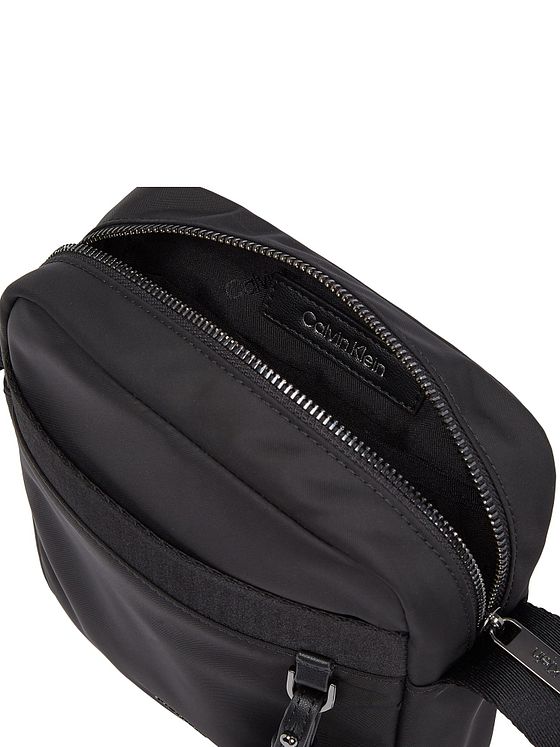 Calvin Klein CK Est. Mini Bag skuldertaske 17 cm Calvin Klein CK Est. Mini Bag skuldertaske 17 cm