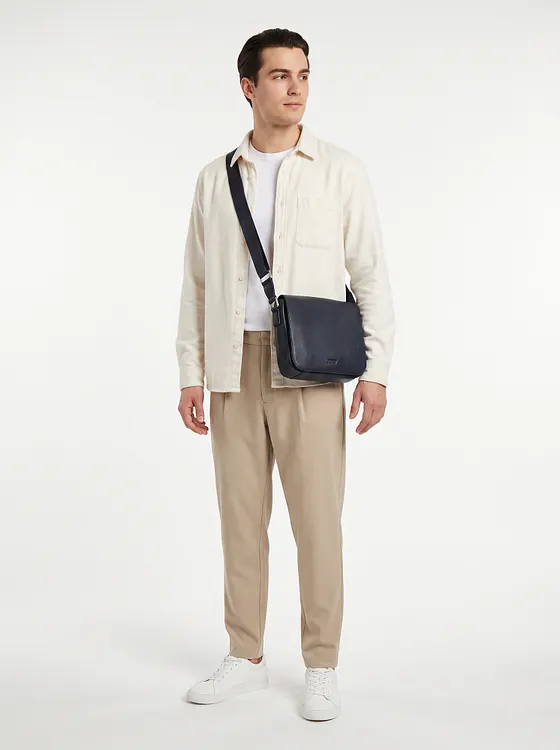 Jost Lysa Crossbody-väska Läder 24 cm