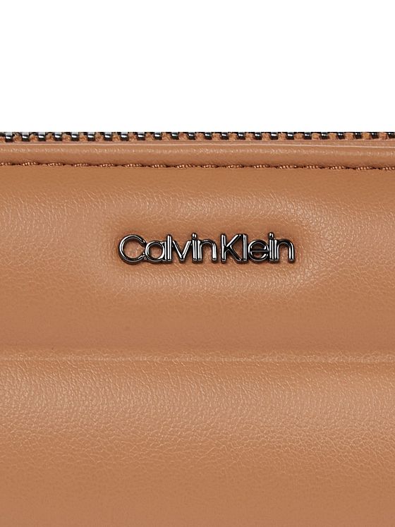 Calvin Klein Line Quilt Håndtaske 19.5 cm Calvin Klein Line Quilt Håndtaske 19.5 cm