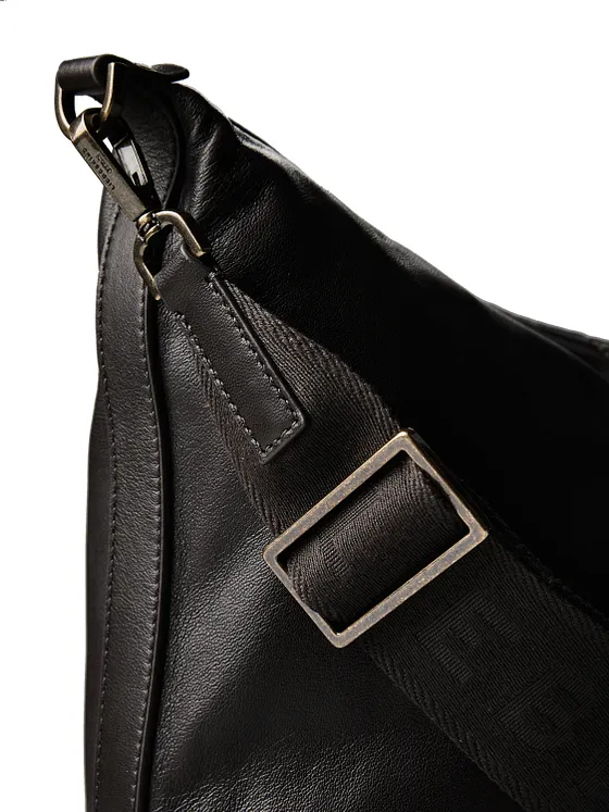 Liebeskind Paris Skuldertaske M Læder 27 cm Liebeskind Paris Skuldertaske M Læder 27 cm