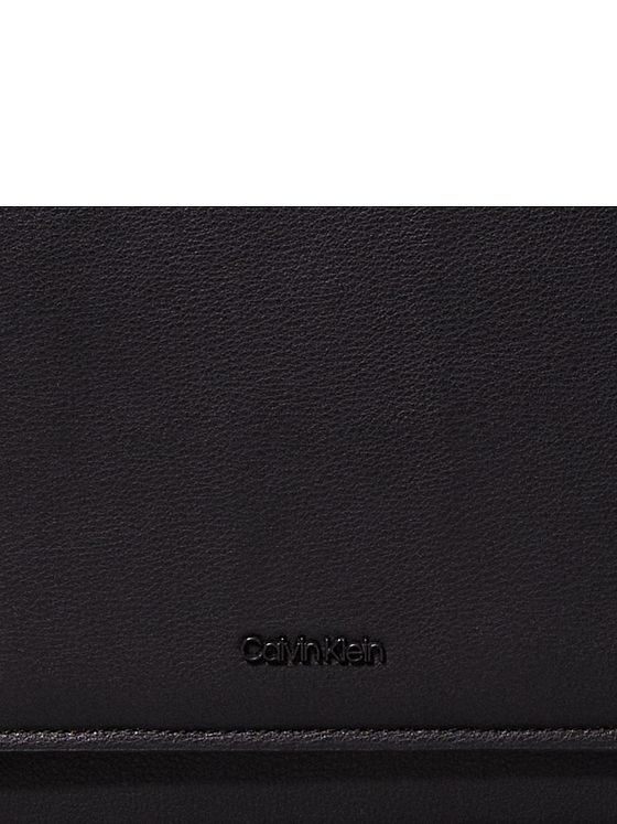 Calvin Klein Minimal Focus Mini Bag skuldertaske 17 cm Calvin Klein Minimal Focus Mini Bag skuldertaske 17 cm