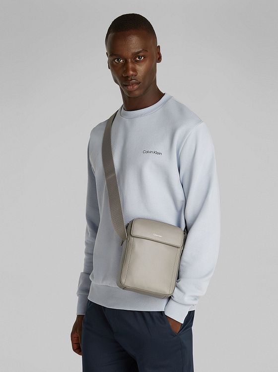 Calvin Klein CK Sleek Skuldertaske 16.5 cm Calvin Klein CK Sleek Skuldertaske 16.5 cm