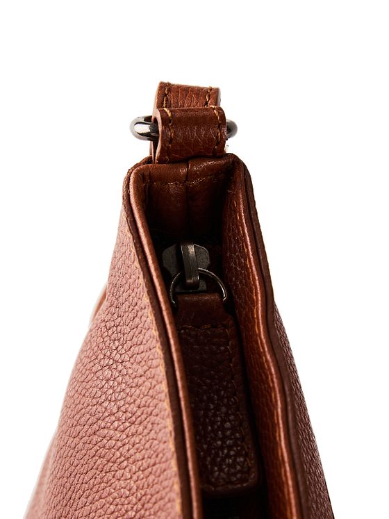 Burkely Antique Avery Skuldertaske Læder 25 cm