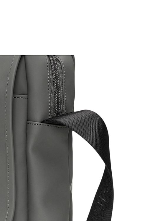 Rains Skuldertaske 21 cm Rains Skuldertaske 21 cm