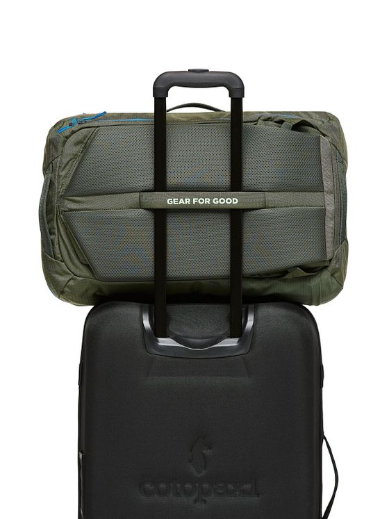 Cotopaxi Allpa 35 L cestovní batoh s přihrádkou na notebook 56 cm