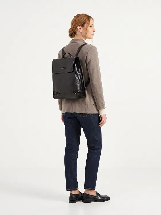 The Bridge Monica Dagsryggsäckar Läder 37 cm Laptopfack The Bridge Monica Dagsryggsäckar Läder 37 cm Laptopfack