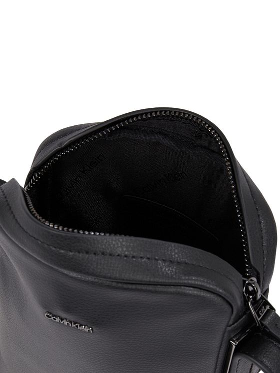 Calvin Klein Modern Business Skuldertaske 22.5 cm