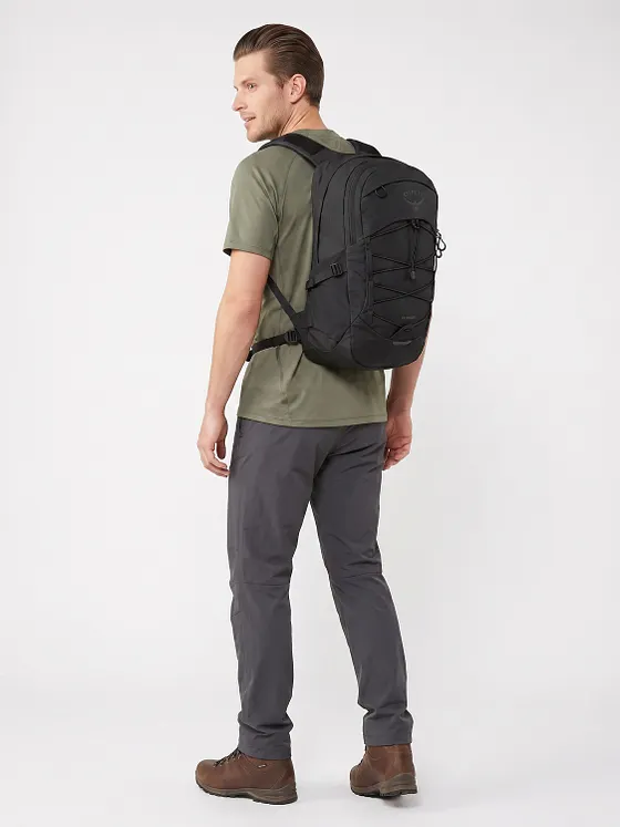 Osprey Quasar Daypack 38 cm Laptoprum Osprey Quasar Daypack 38 cm Laptoprum