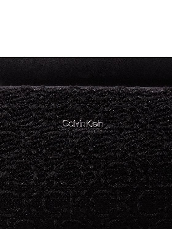 Calvin Klein CK Must Skuldertaske 21.5 cm