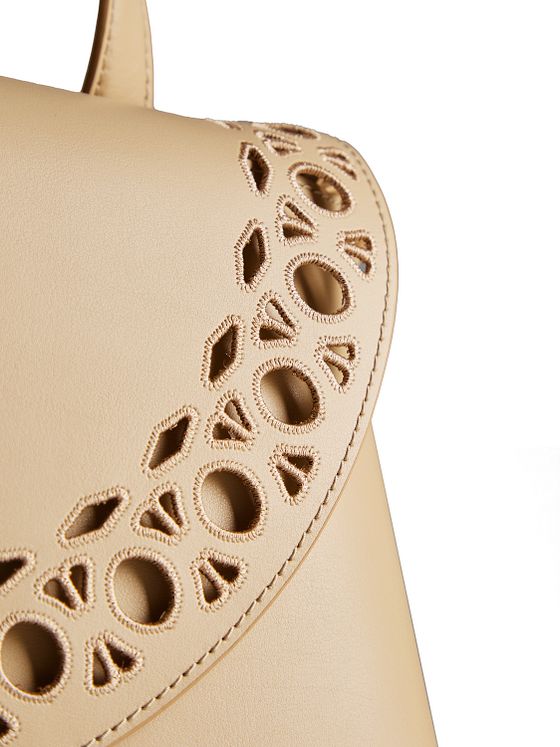 Coccinelle Nikla Skuldertaske Læder 34.5 cm Coccinelle Nikla Skuldertaske Læder 34.5 cm