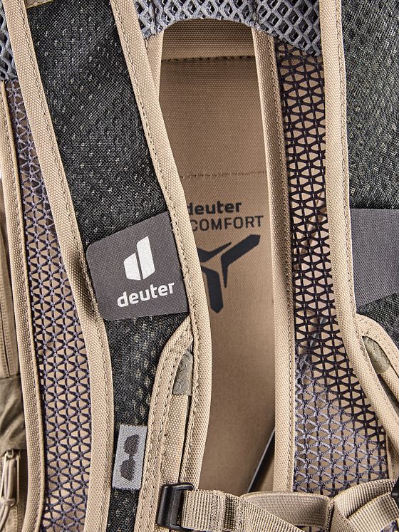 Deuter Race Air 14+3 Batoh 46 cm