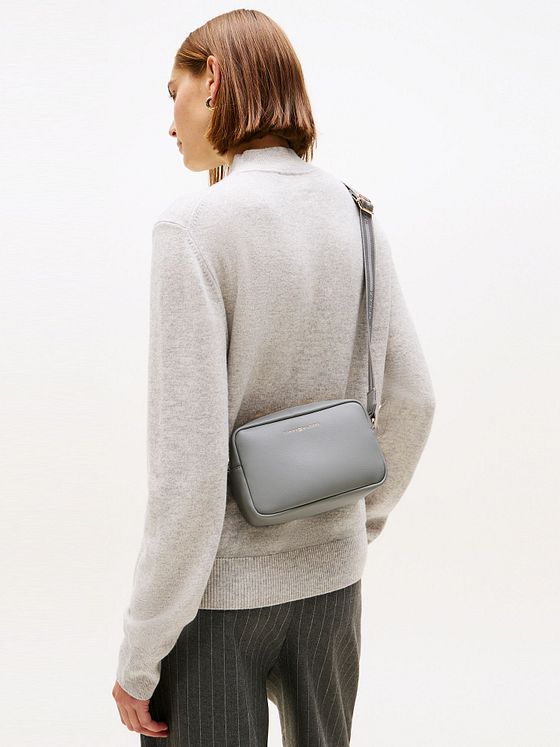 Tommy Hilfiger TH Logotape Skuldertaske 20 cm Tommy Hilfiger TH Logotape Skuldertaske 20 cm