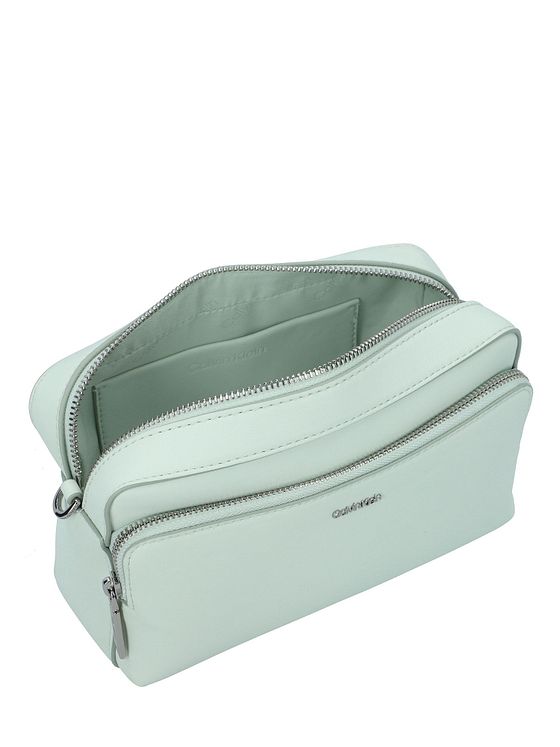 Calvin Klein CK Must Skuldertaske 22 cm