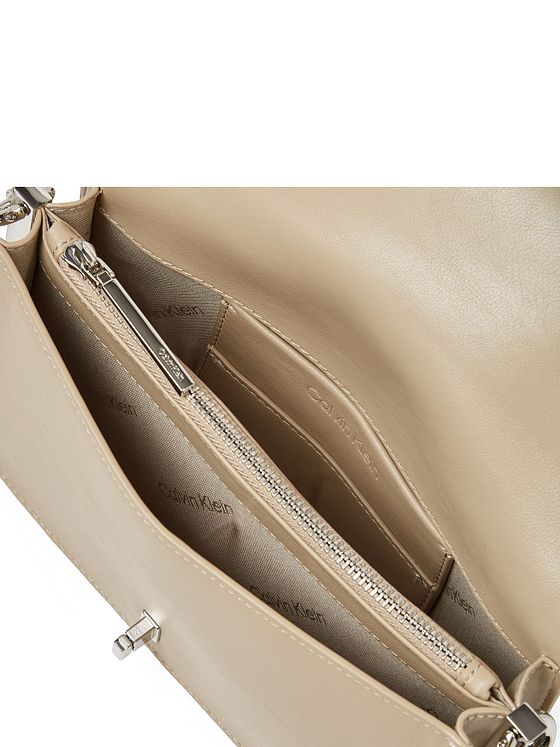 Calvin Klein Re-Lock Skuldertaske 24 cm Calvin Klein Re-Lock Skuldertaske 24 cm