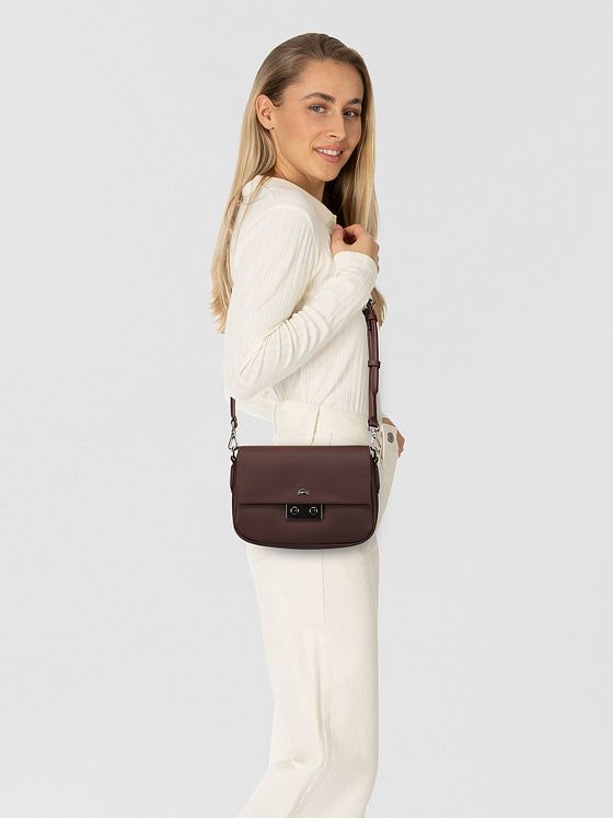 Lacoste Core Essentials Daily City Skuldertaske 21.5 cm Lacoste Core Essentials Daily City Skuldertaske 21.5 cm